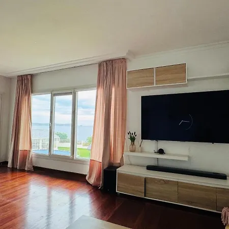 Bascuas House With Ocean Views Prázdninový dům *
