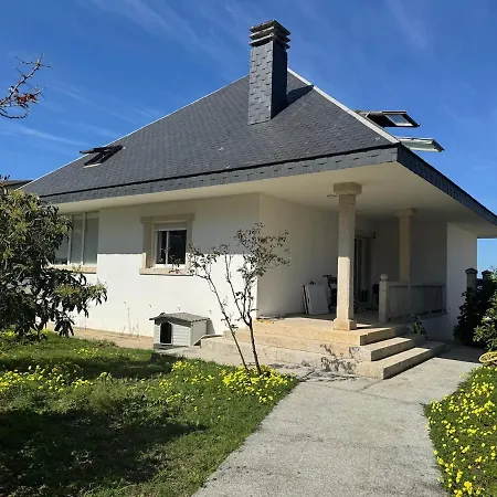 Bascuas House With Ocean Views Montalvo