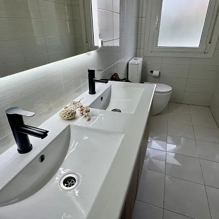 Dom wakacyjny Bascuas House With Ocean Views *