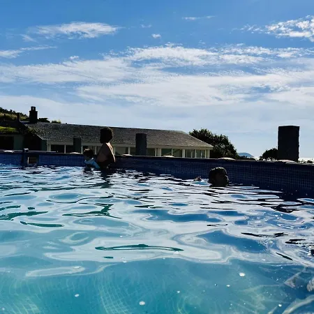 Dom wakacyjny Bascuas House With Ocean Views Aios