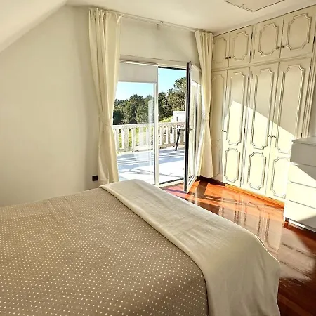 Dom wakacyjny Bascuas House With Ocean Views Aios