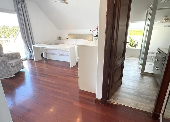 Hébergement de vacances Bascuas House With Ocean Views *