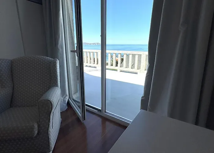 Bascuas House With Ocean Views Hébergement de vacances *