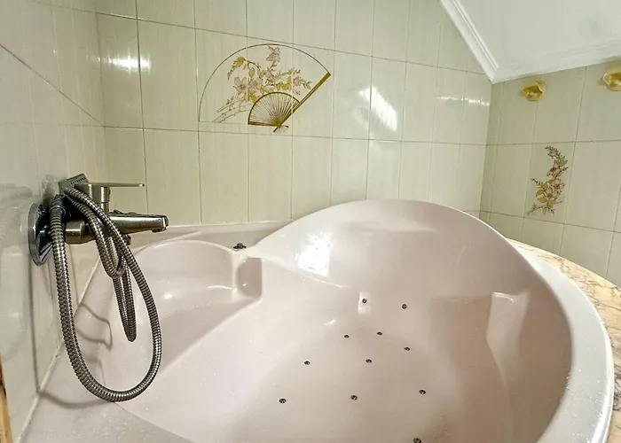 Hébergement de vacances Bascuas House With Ocean Views *