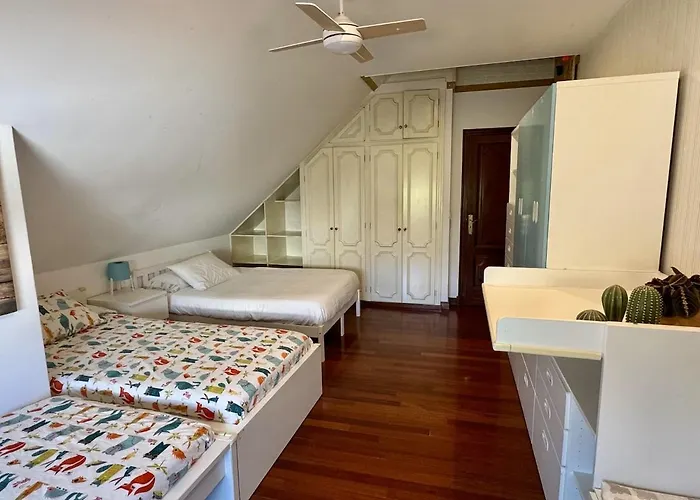 Bascuas House With Ocean Views * Aios