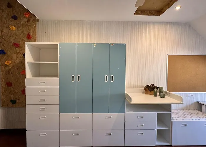 Hébergement de vacances Bascuas House With Ocean Views Aios