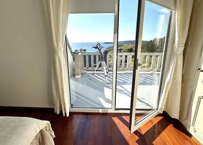 Bascuas House With Ocean Views Hébergement de vacances Aios