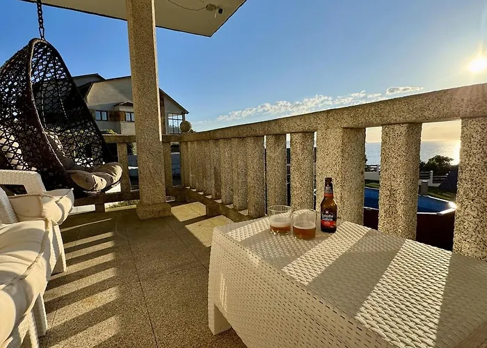 Bascuas House With Ocean Views Hébergement de vacances