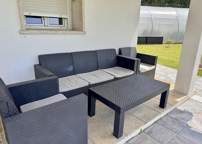 Bascuas House With Ocean Views Hébergement de vacances Aios